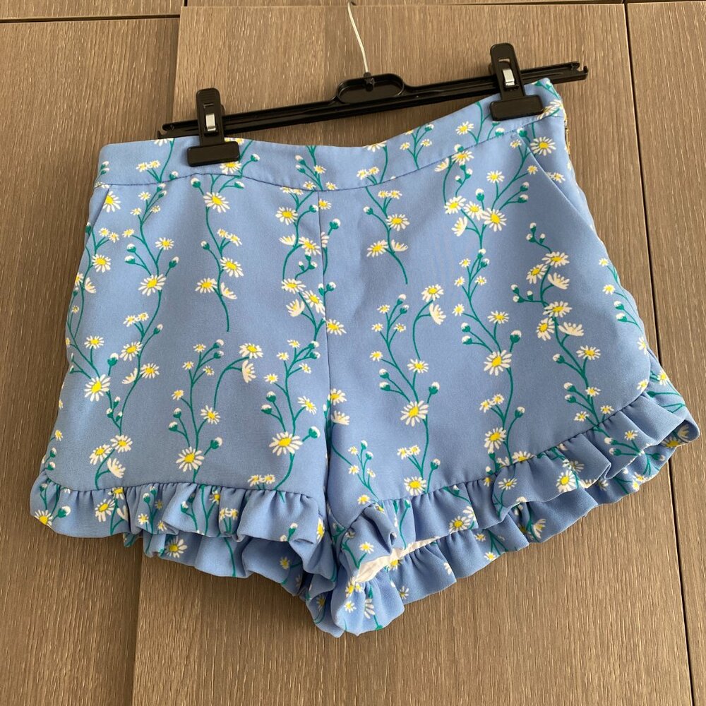Draper James Blue Daisy Ruffle Shorts - Picture 2 of 3